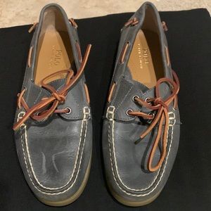 Men’s slate blue leather boat shoes